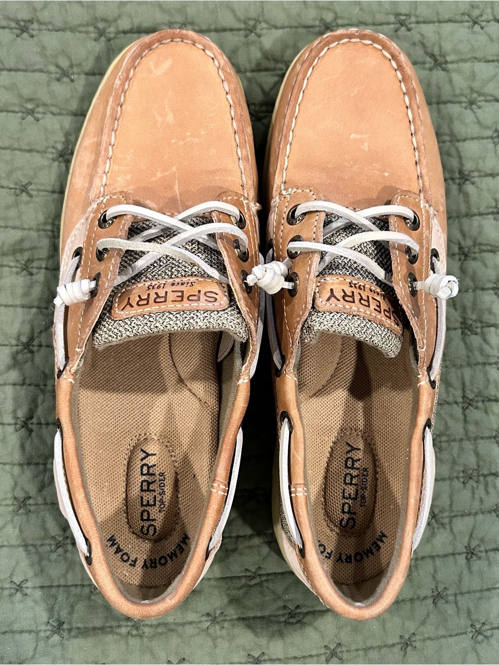 Sperry Women’s 7.5 Tan Leather Boat Shoes with White Laces